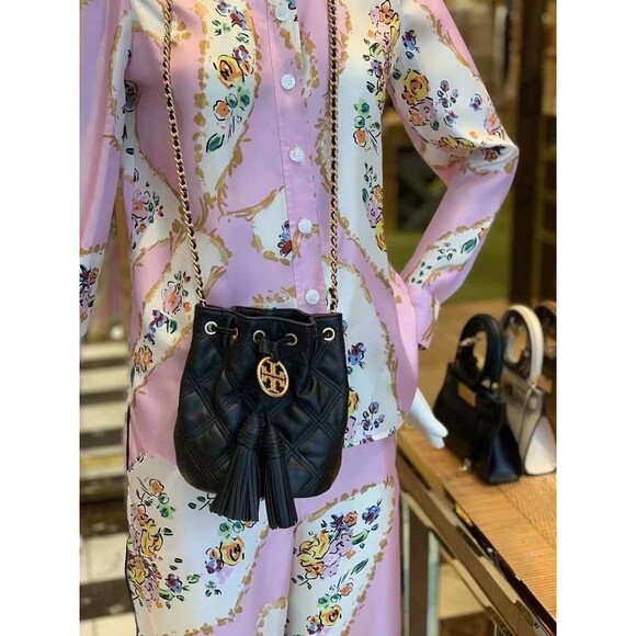 Tory Burch Fleming Mini Soft Quilted Leather Bucket Bag Crossbody Black Gold NWT - Picture 12 of 16